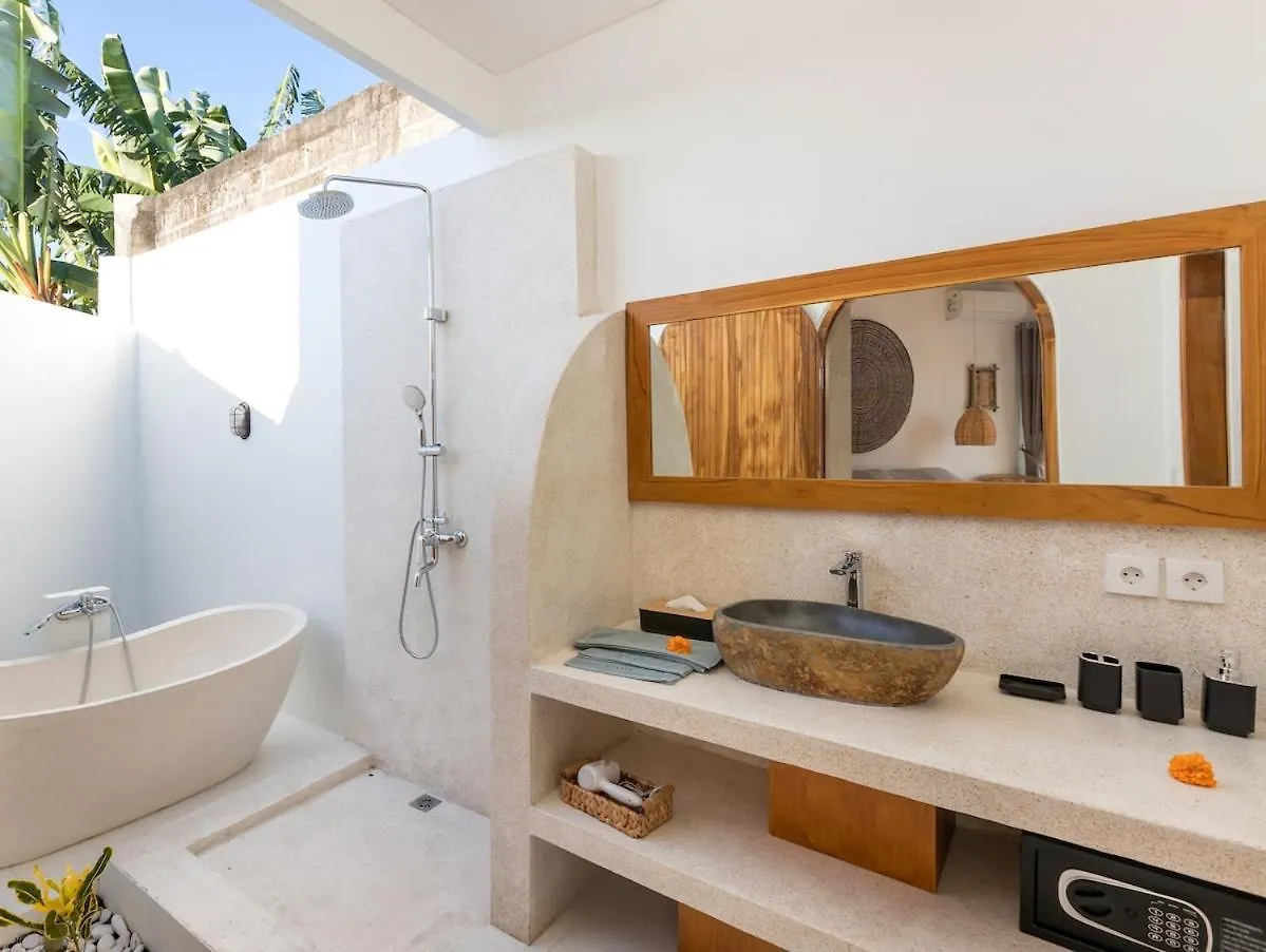 New! Villa Lyalya - 1Br Villa In Kerobokan Seminyak